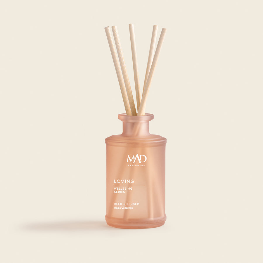 Mad Wellbeing Loving - **Mad Wellbeing Loving** – מבשם חלל (Reed Diffuser) 190 מ״ל